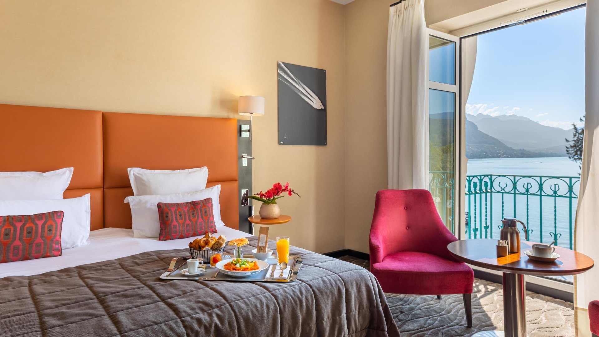 Petit déjeuner avec vue